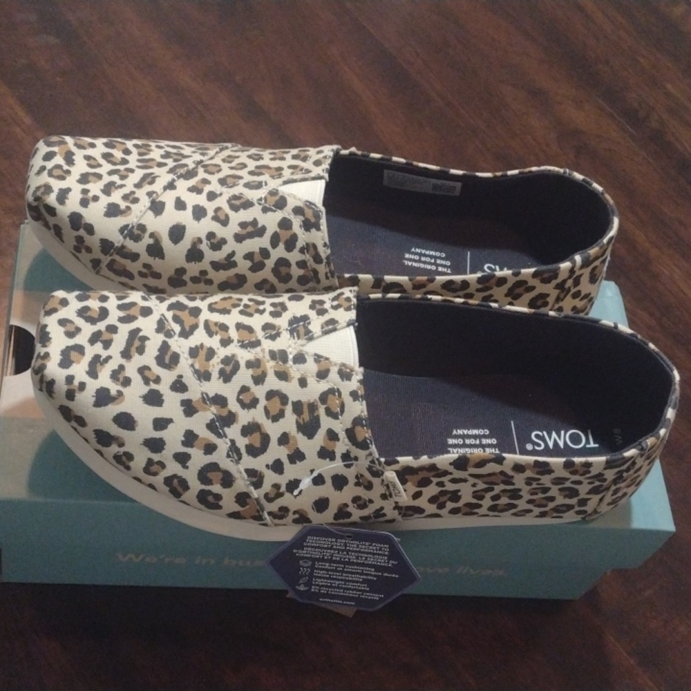 Leopard Toms
